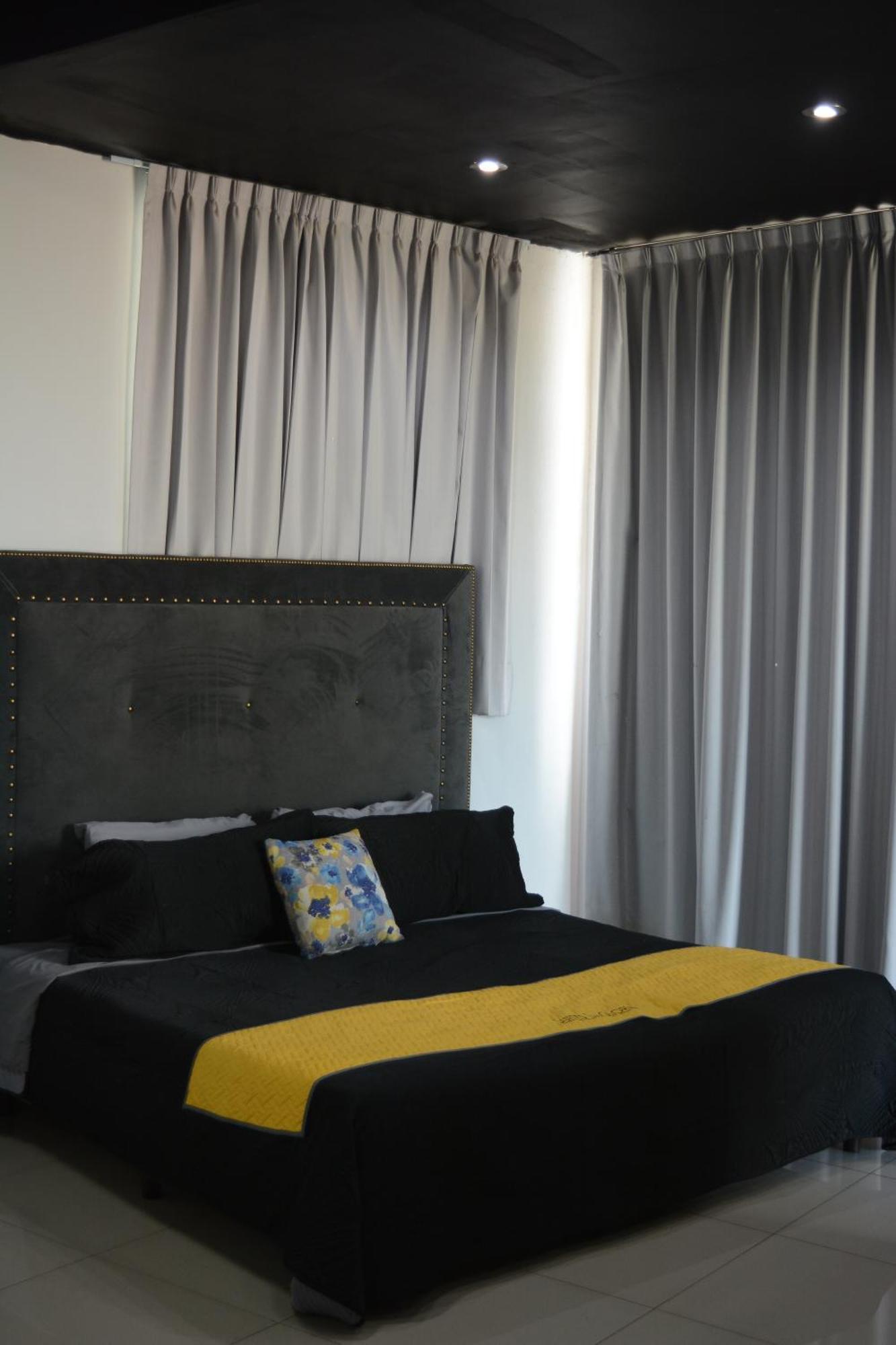 Suites La Gloria Tepatitlán Exterior foto