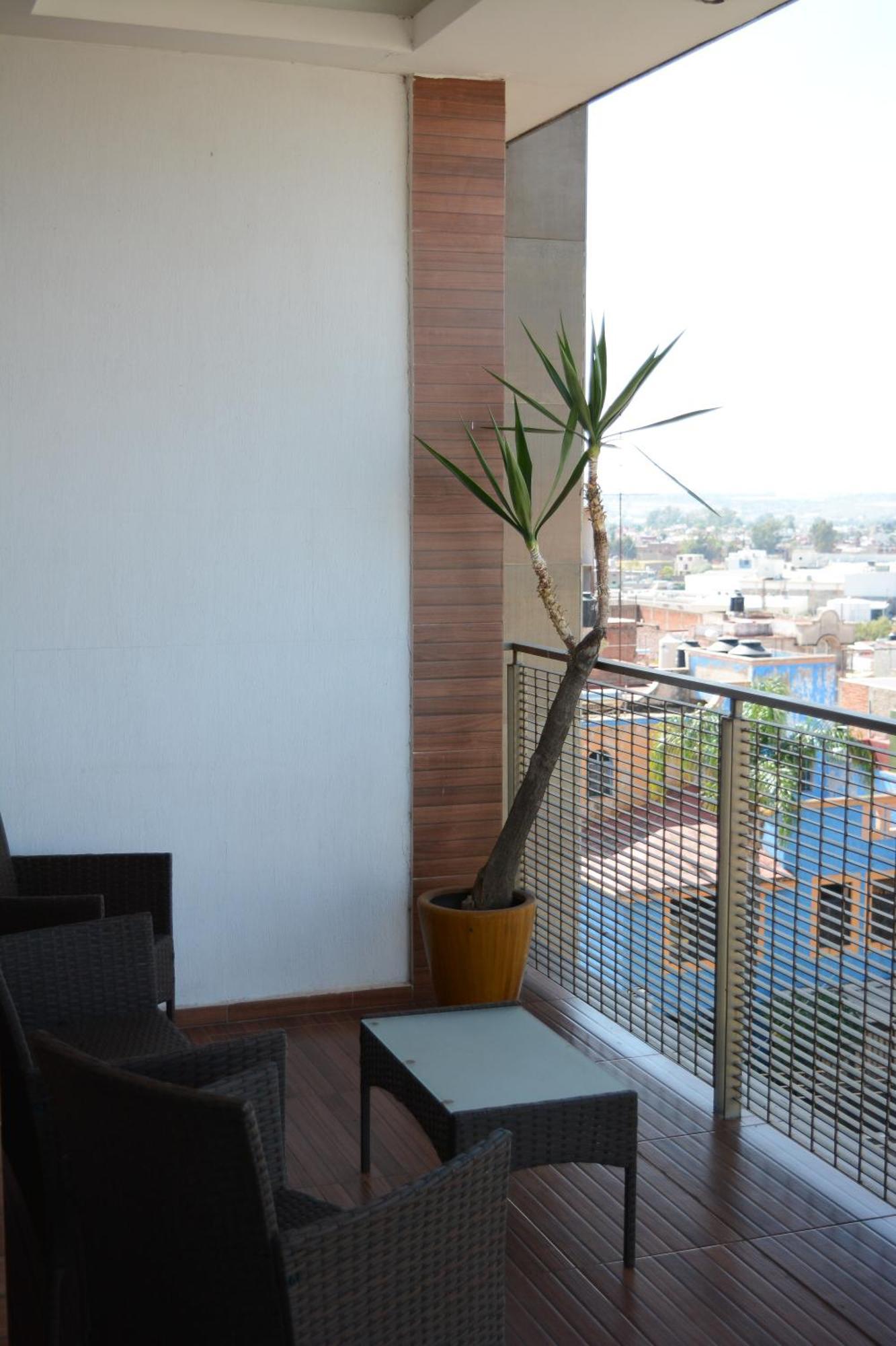Suites La Gloria Tepatitlán Exterior foto
